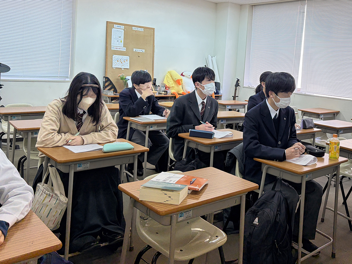 伊禮誠汰助教による出前授業を実施しました(わせがく高等学校 稲毛海岸キャンパス)